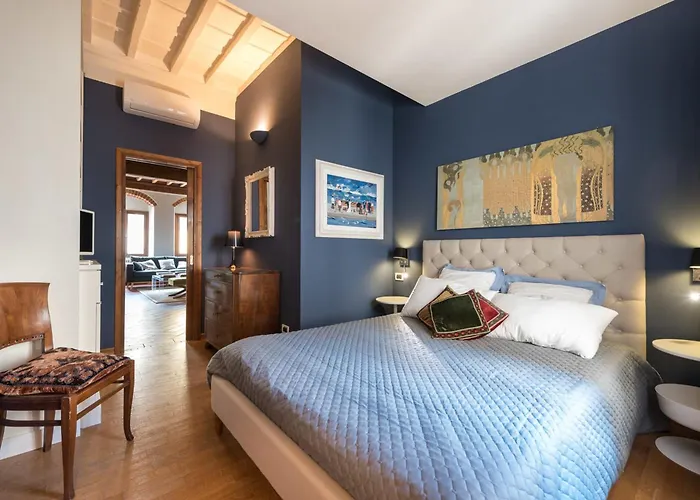 Heart Of Florence In Great Location